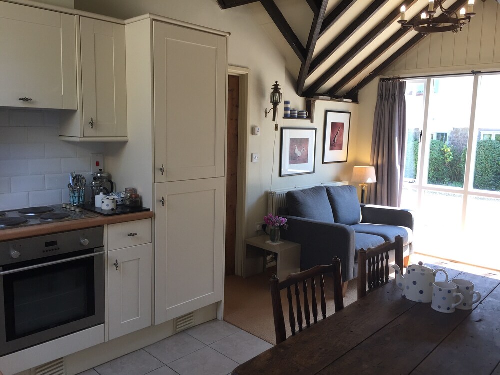 Munden House 23/50