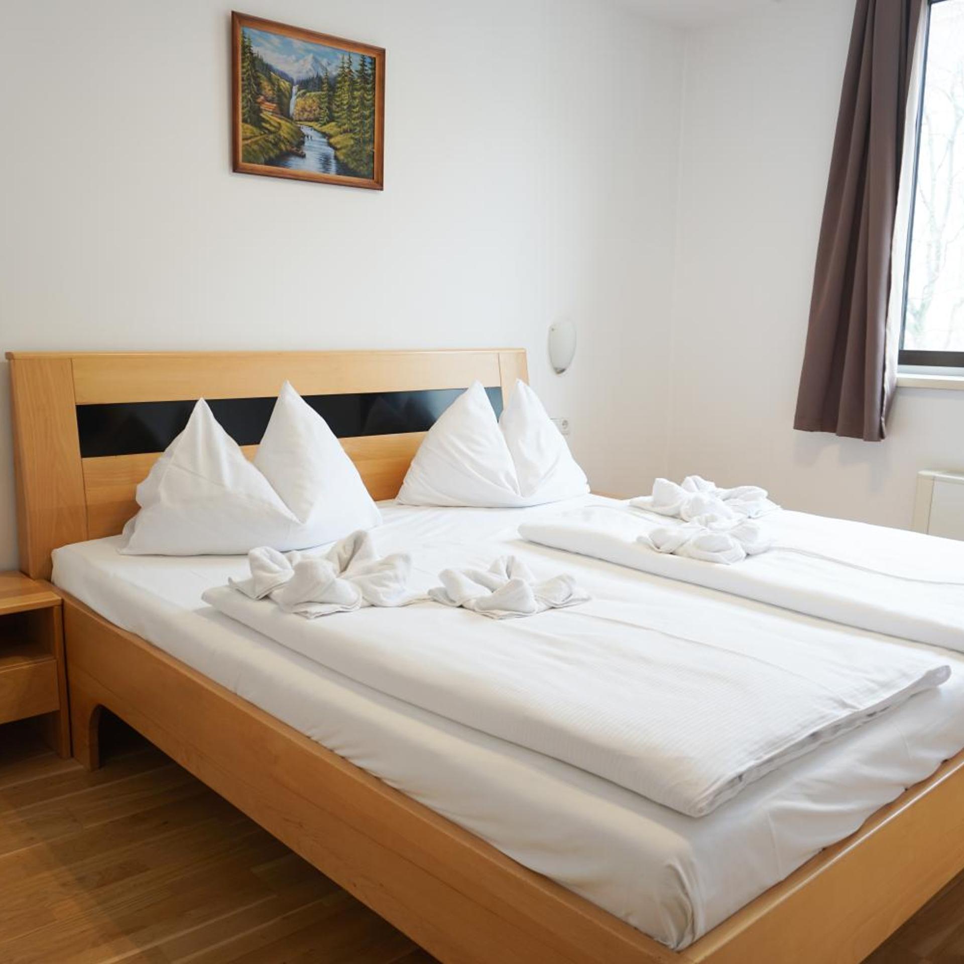 Room, Quintuple