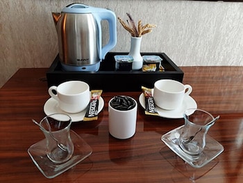 Marina Hotel 14/24