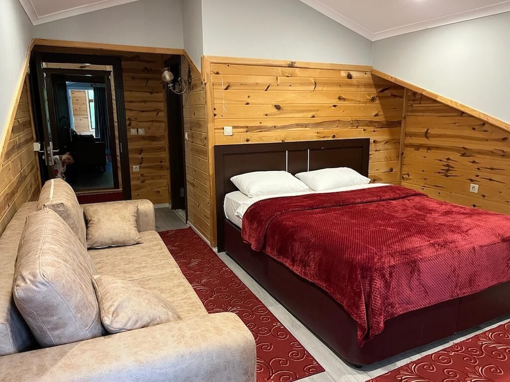 Yedigoller Hotel & Restaurant 16/47