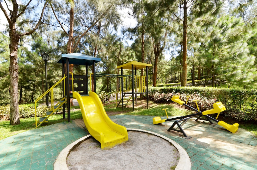 Crosswinds Resort Suites 16/50