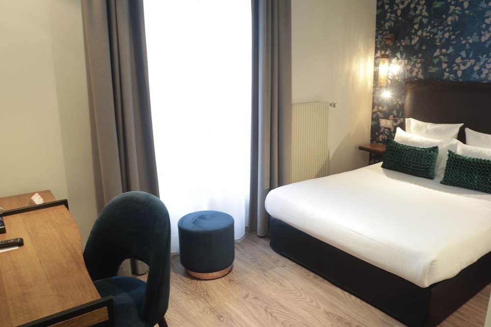 Hotel Moris 10/64