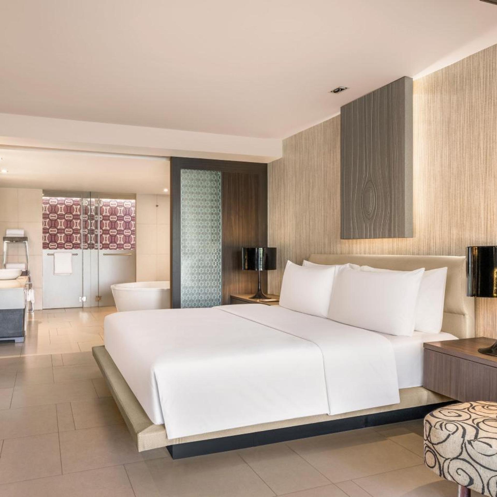 Premium, Suite, King Bed, Private Garden, Terrace