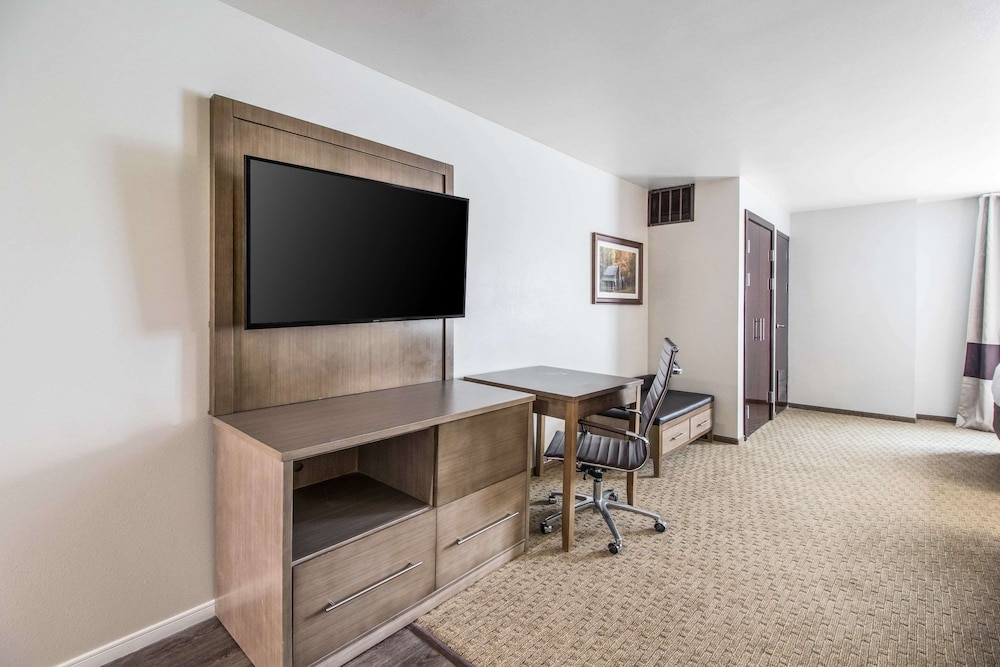 Comfort Suites Columbia I-65 37/47