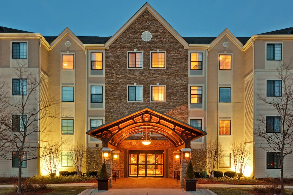 Staybridge Suites Chicago Glenview 1/58