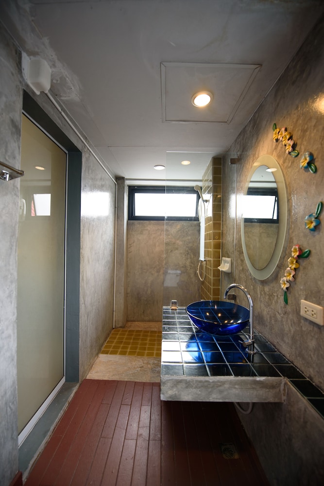 CHANA PLACE 23/48