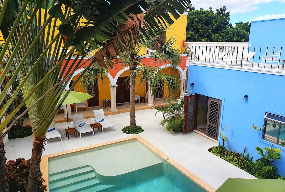 Hotel Merida Santiago 73/78