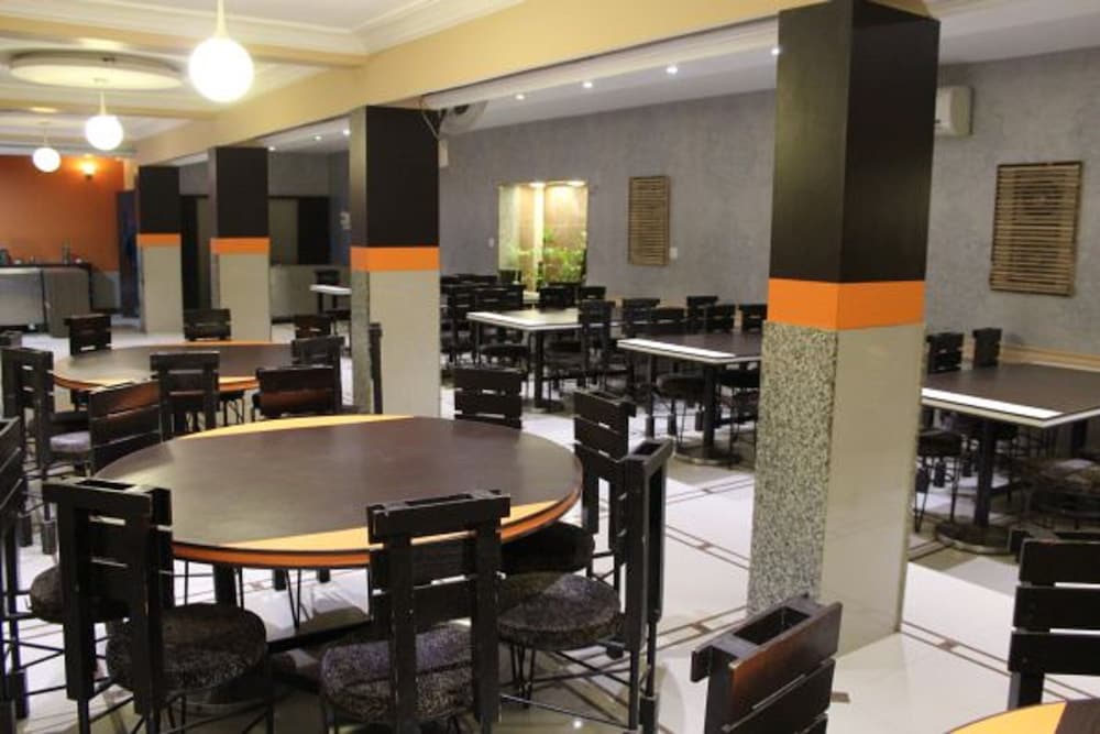 Hotel Orange Inn 13/19