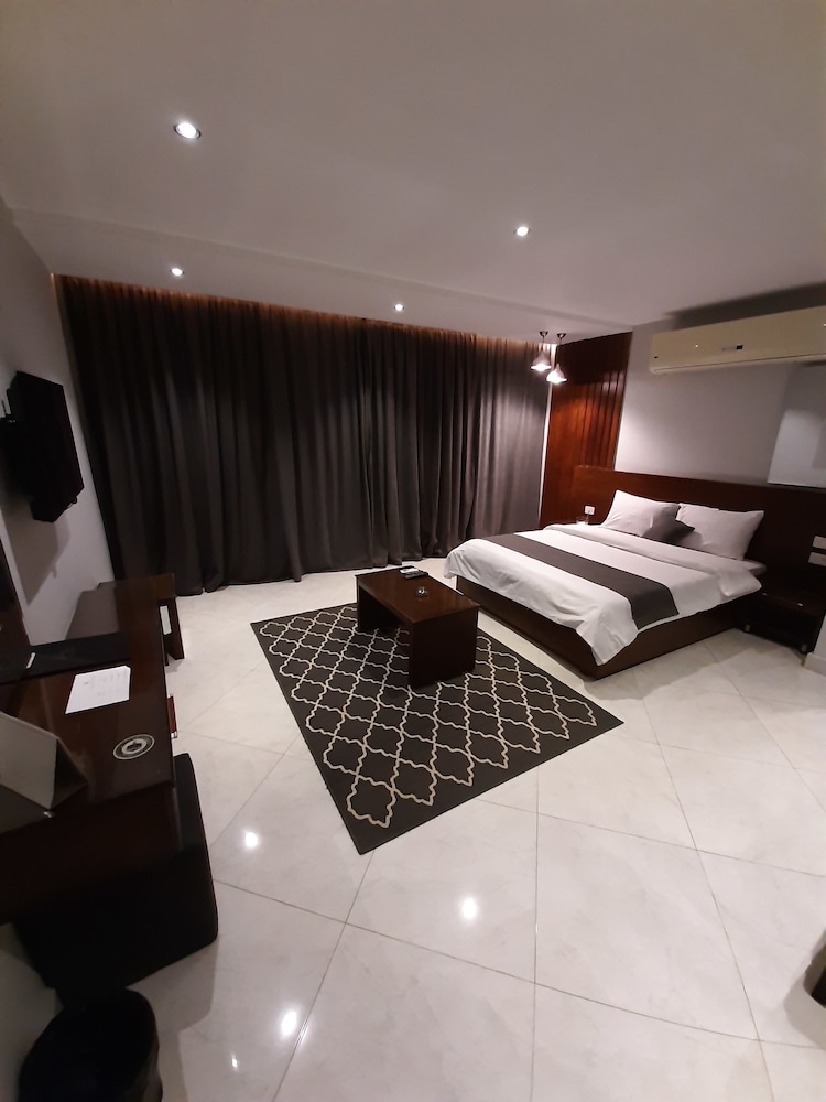 Nakhil Residence 16/45
