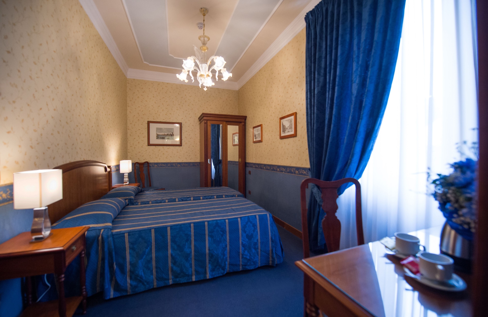 STANDARD, TWIN BEDS