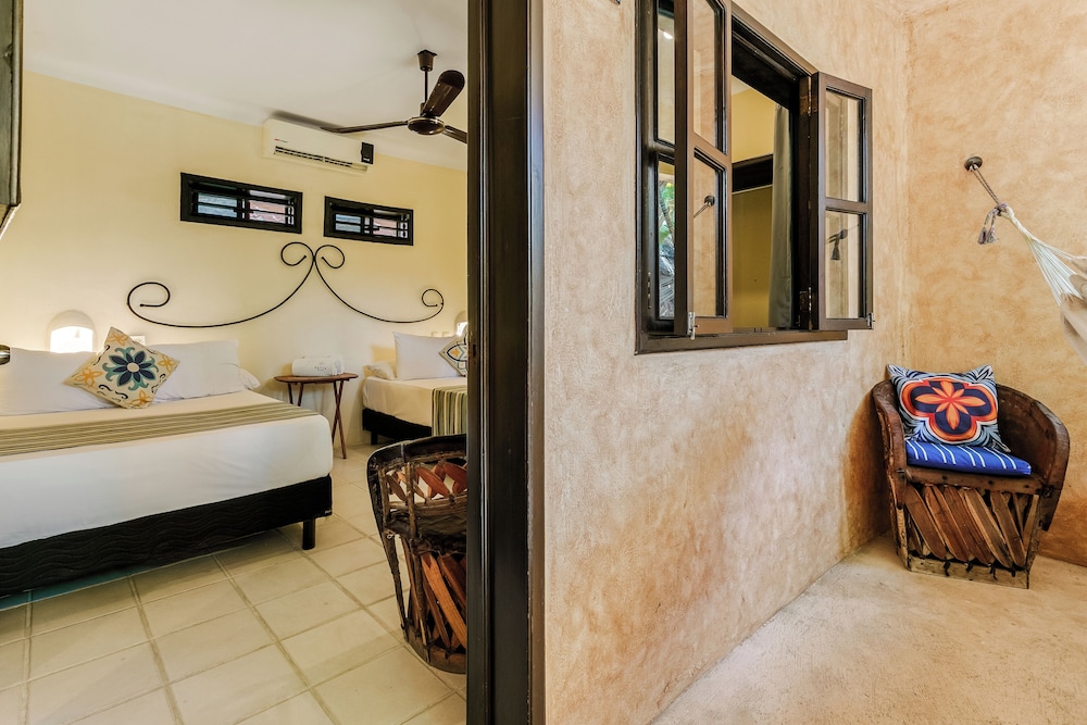 Hotel Barrio Latino by Kavia 8/50