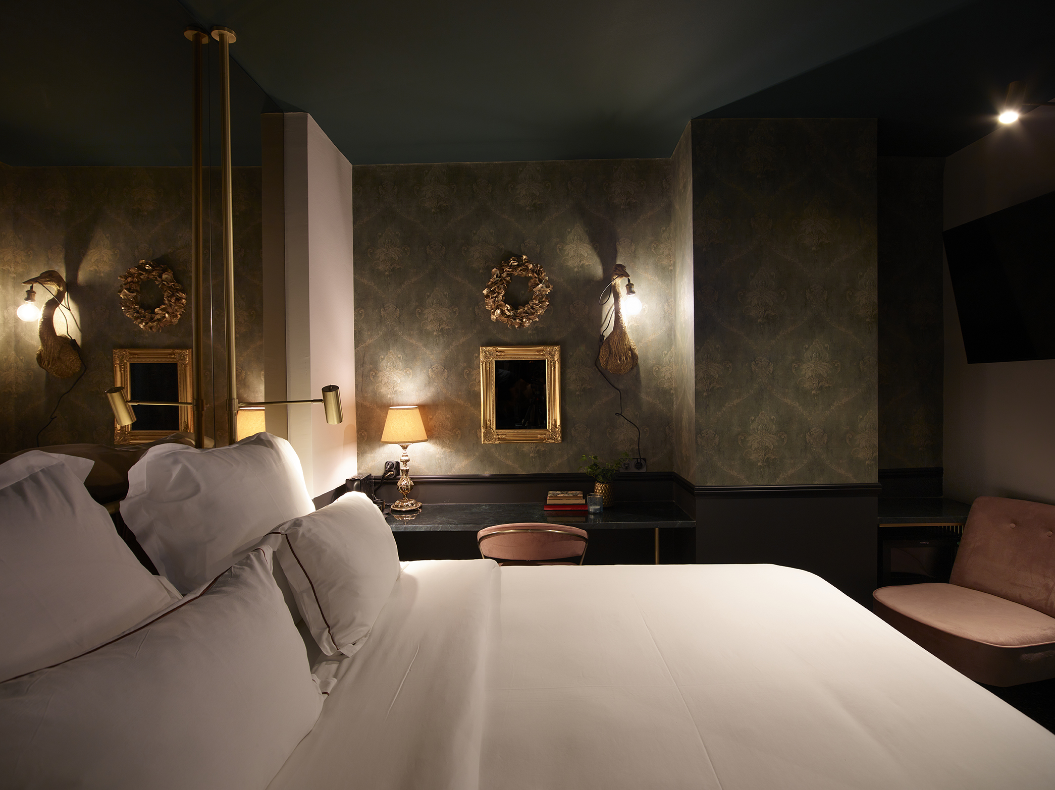 DOUBLE ROOM COZY