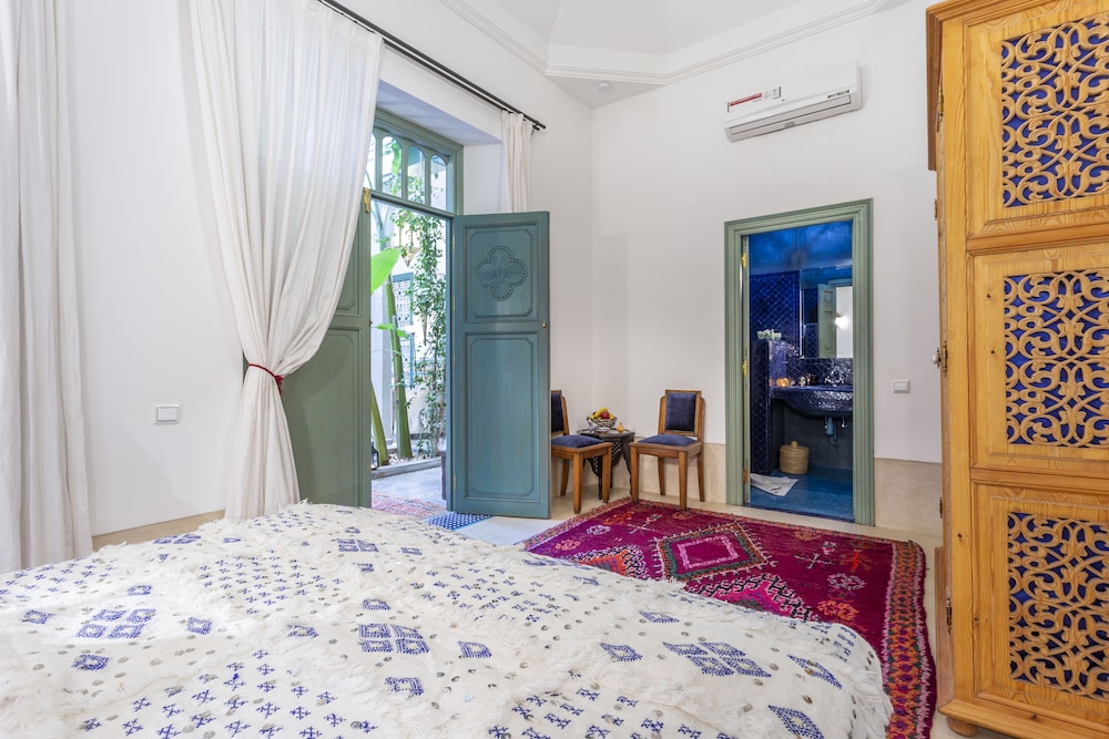 Riad Azahar 13/50