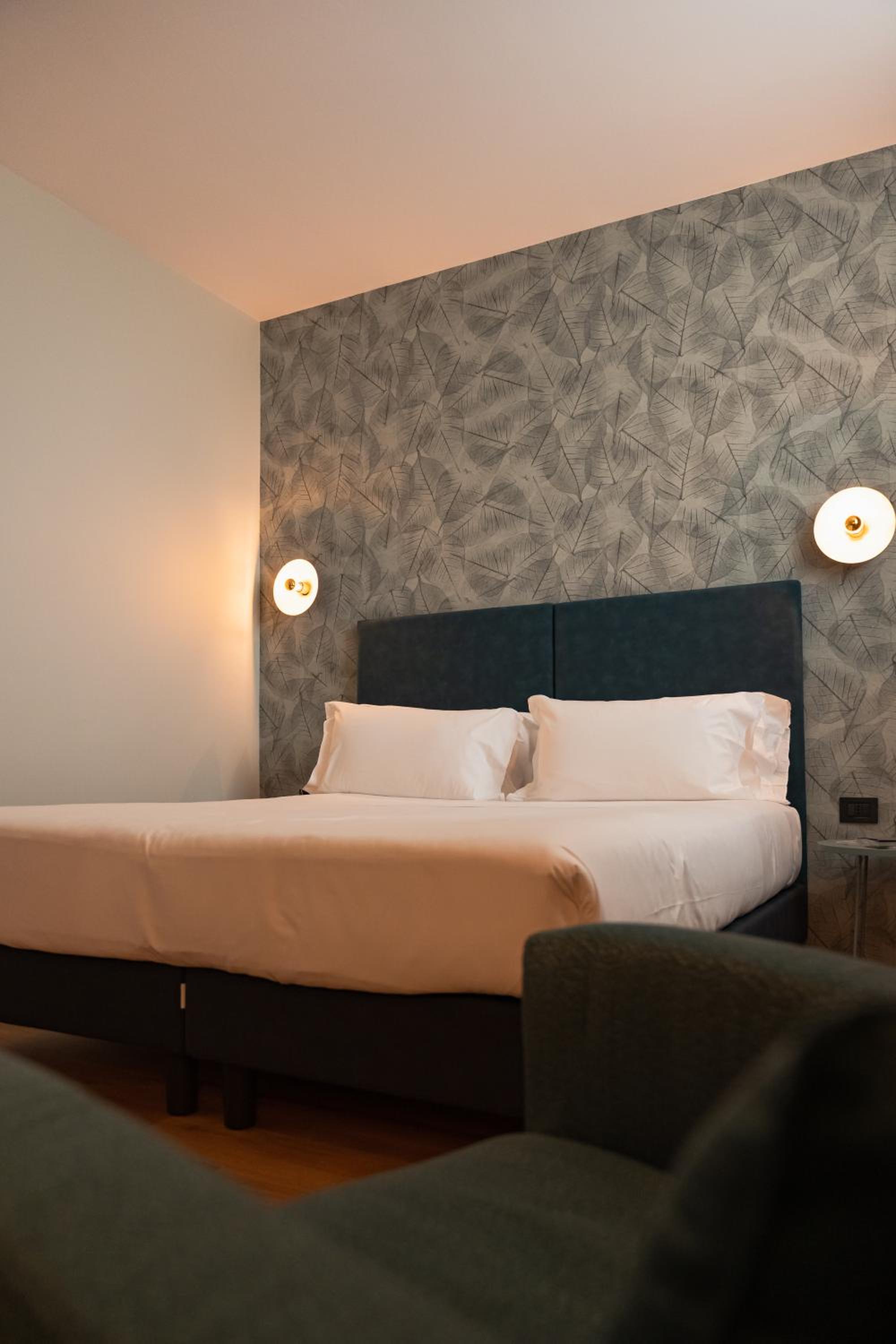 غرفة بسرير كينج، H2C HOTEL MILANOFIORI 4/10
