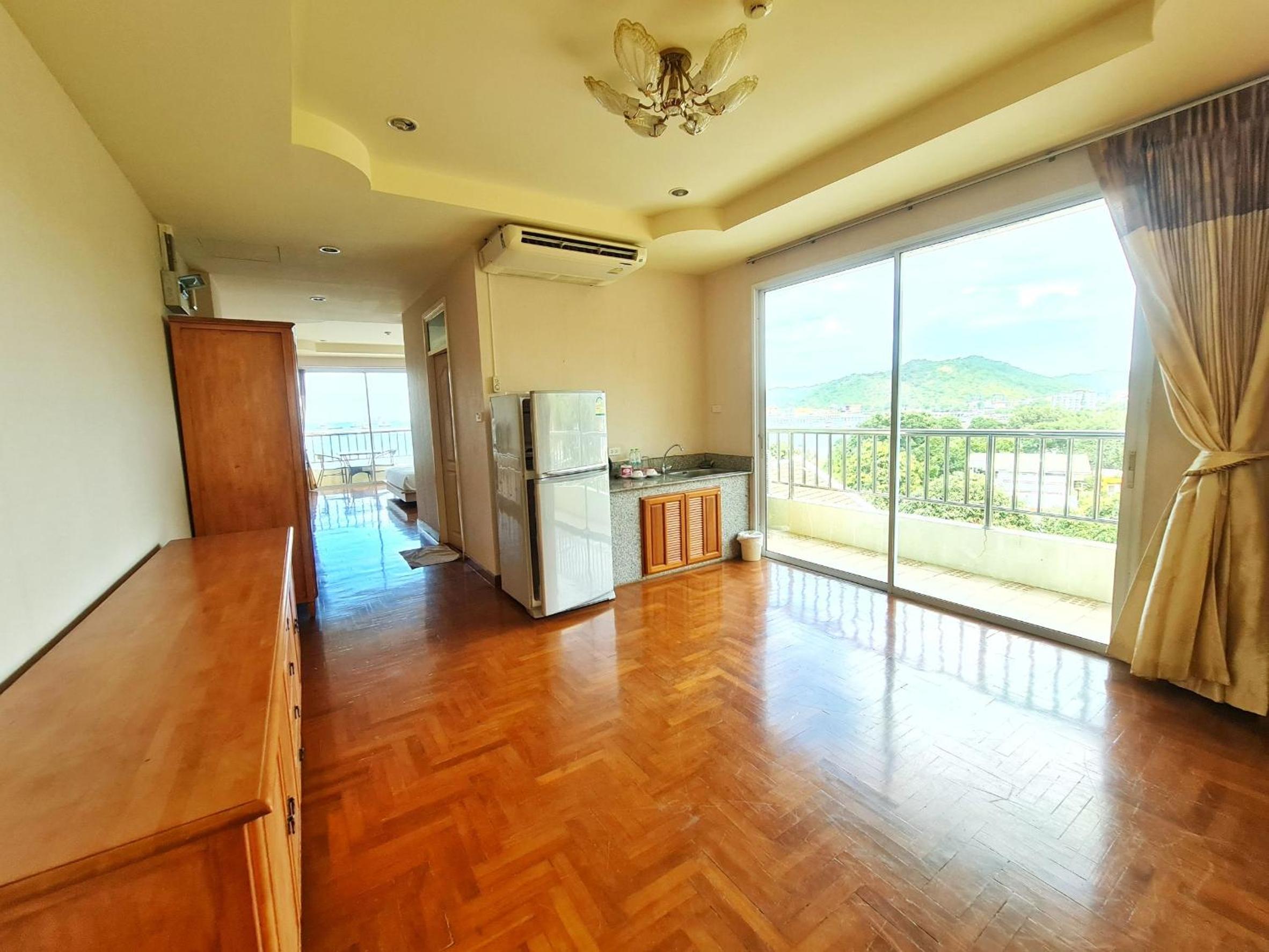 Chateau Vista Serviced Apartment 11/88
