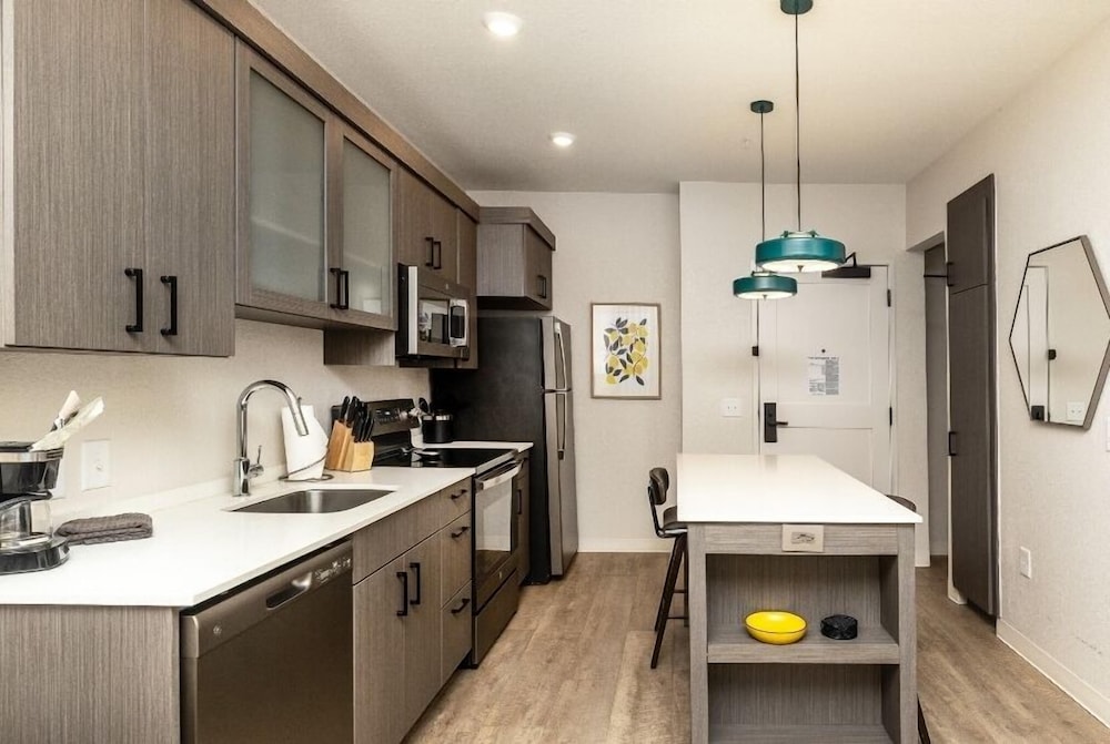 WaterWalk Extended Stay by Wyndham Jacksonville Deerwood Pk 56/56