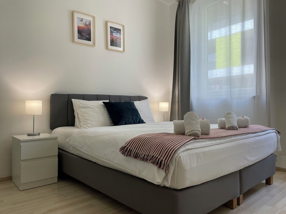 1 BEDROOM, APARTMENT