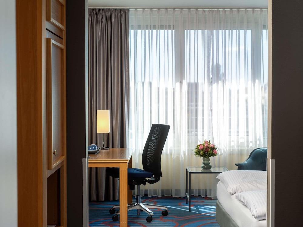 Mercure Hotel Berlin Tempelhof 40/73