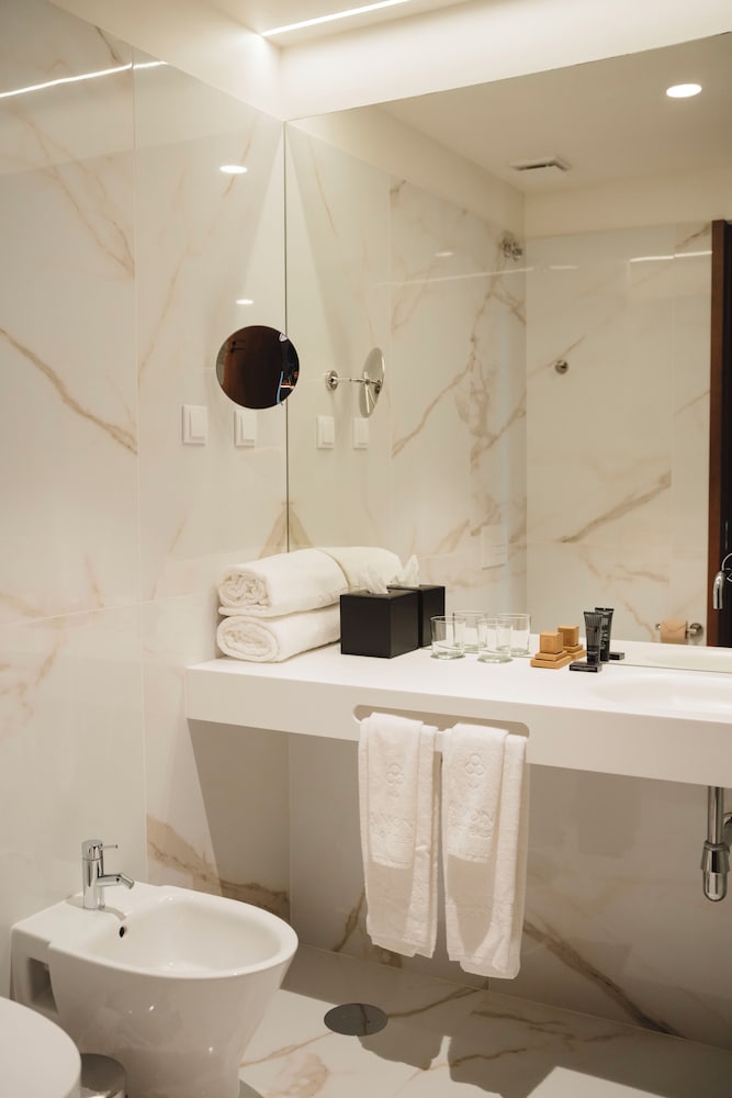 Signature, Suite, King Bed