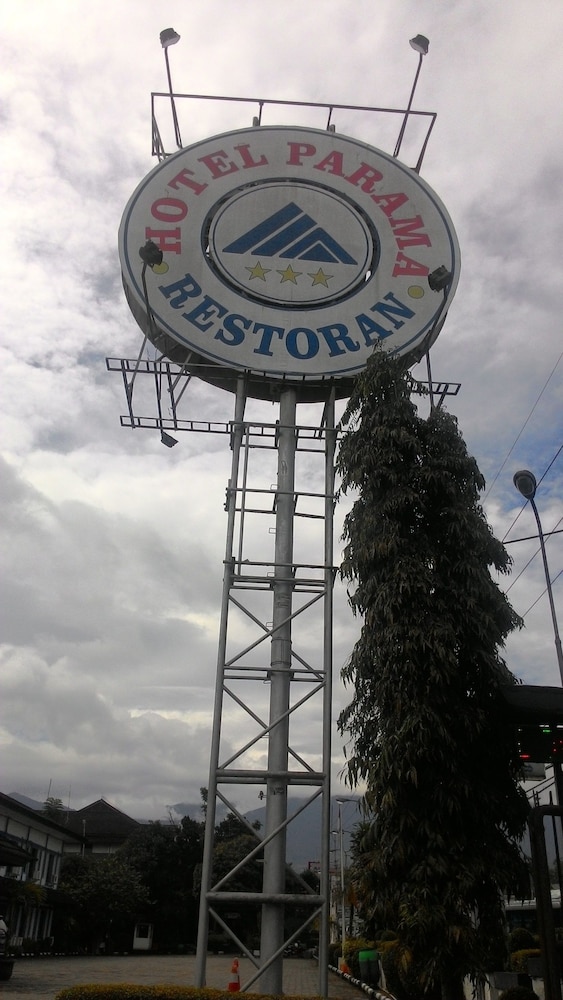Parama Hotel Puncak 4/23