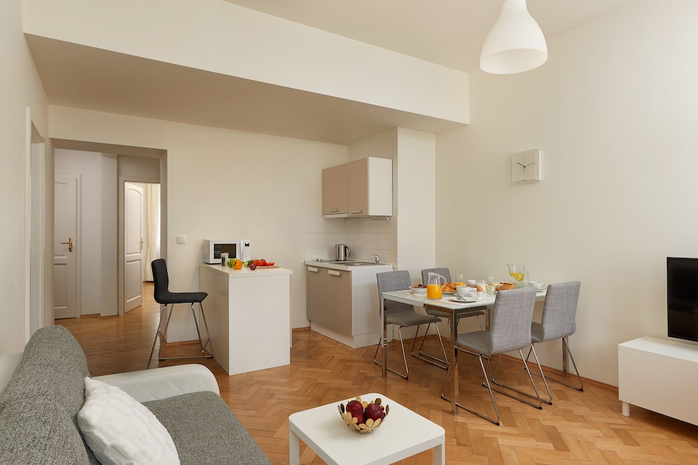 Residence Vocelova 40/44