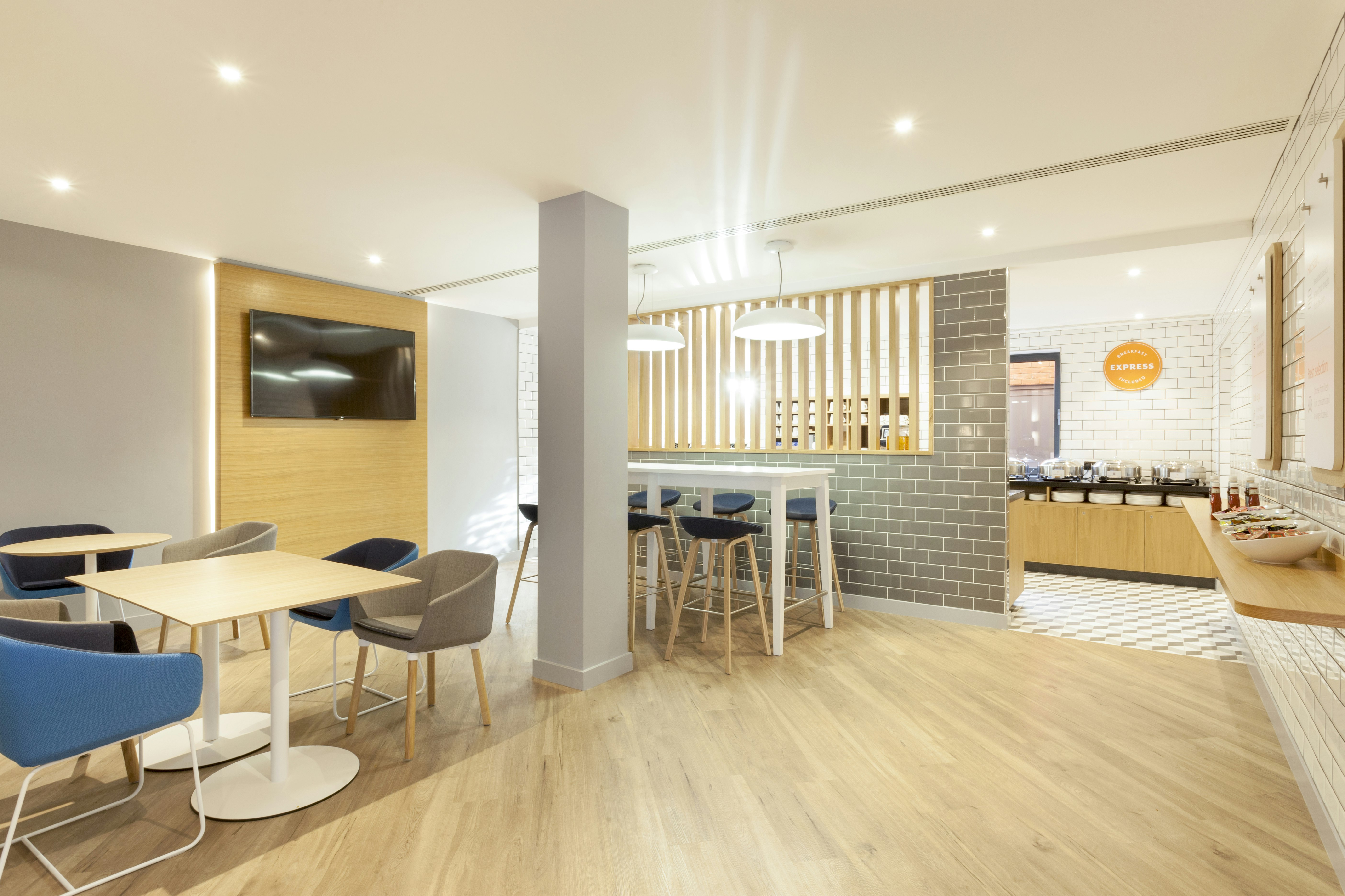 Holiday Inn Express St. Albans - M25, Jct.22 40/76
