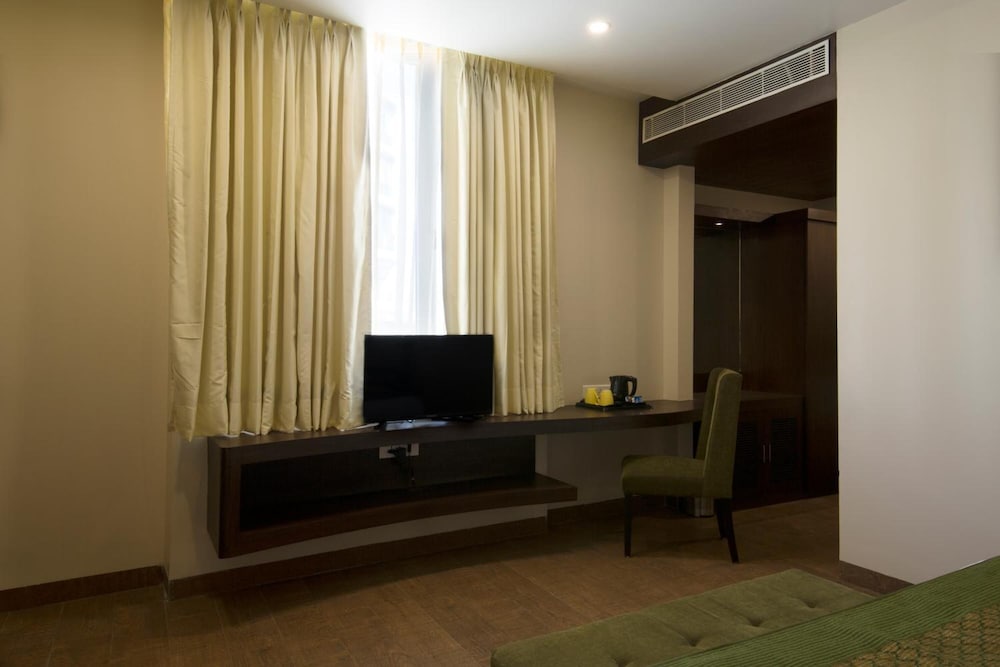 Hotel The Livin 33/44