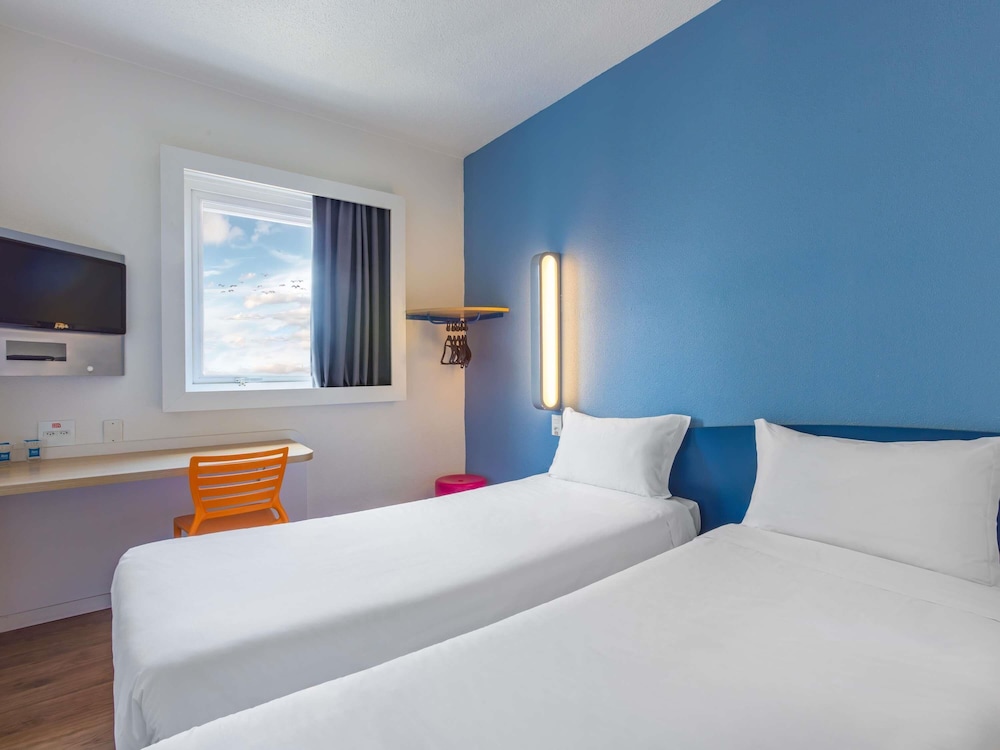 Apartment, Twin Beds
