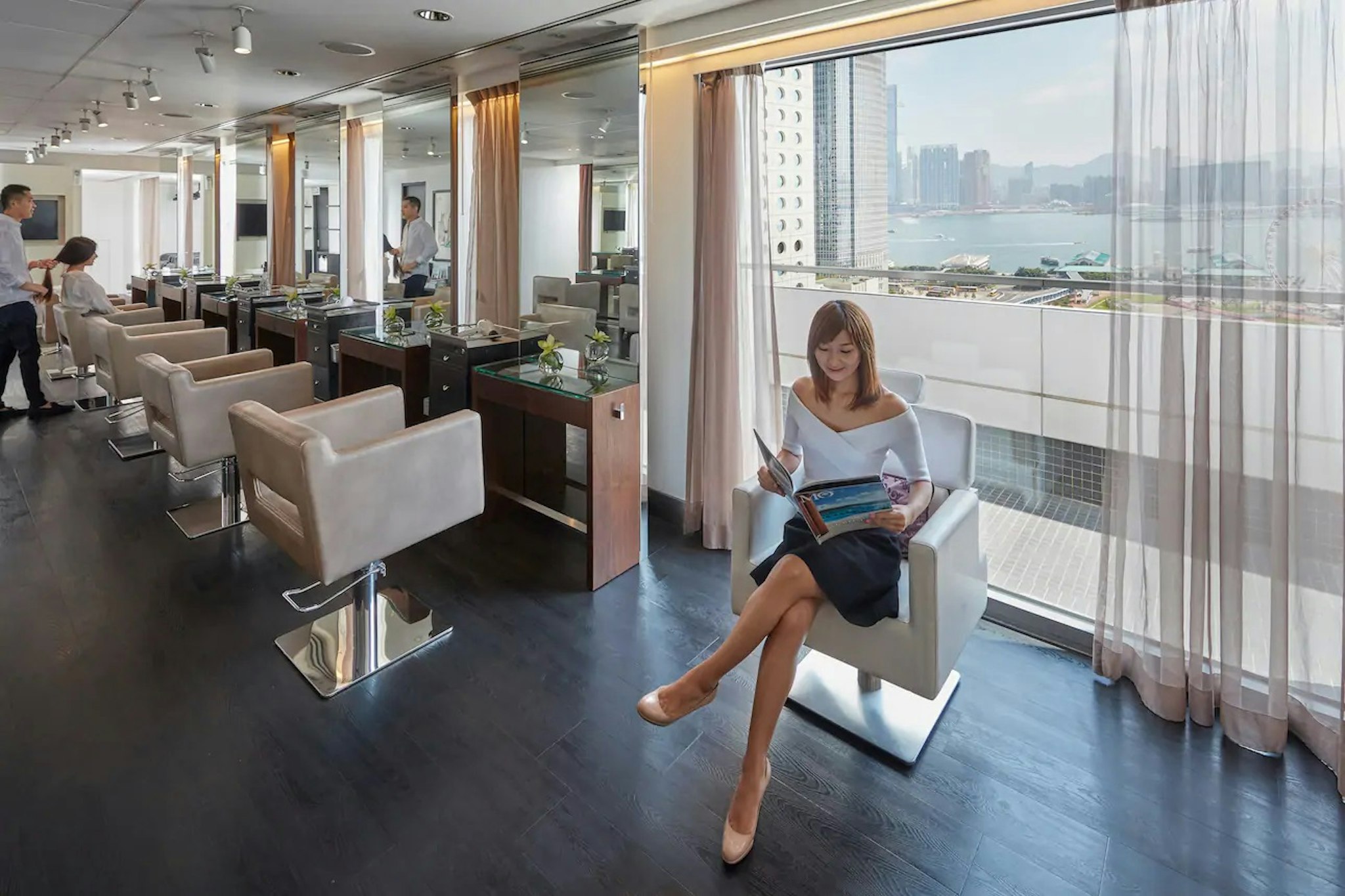 Mandarin Oriental Hong Kong 6/81
