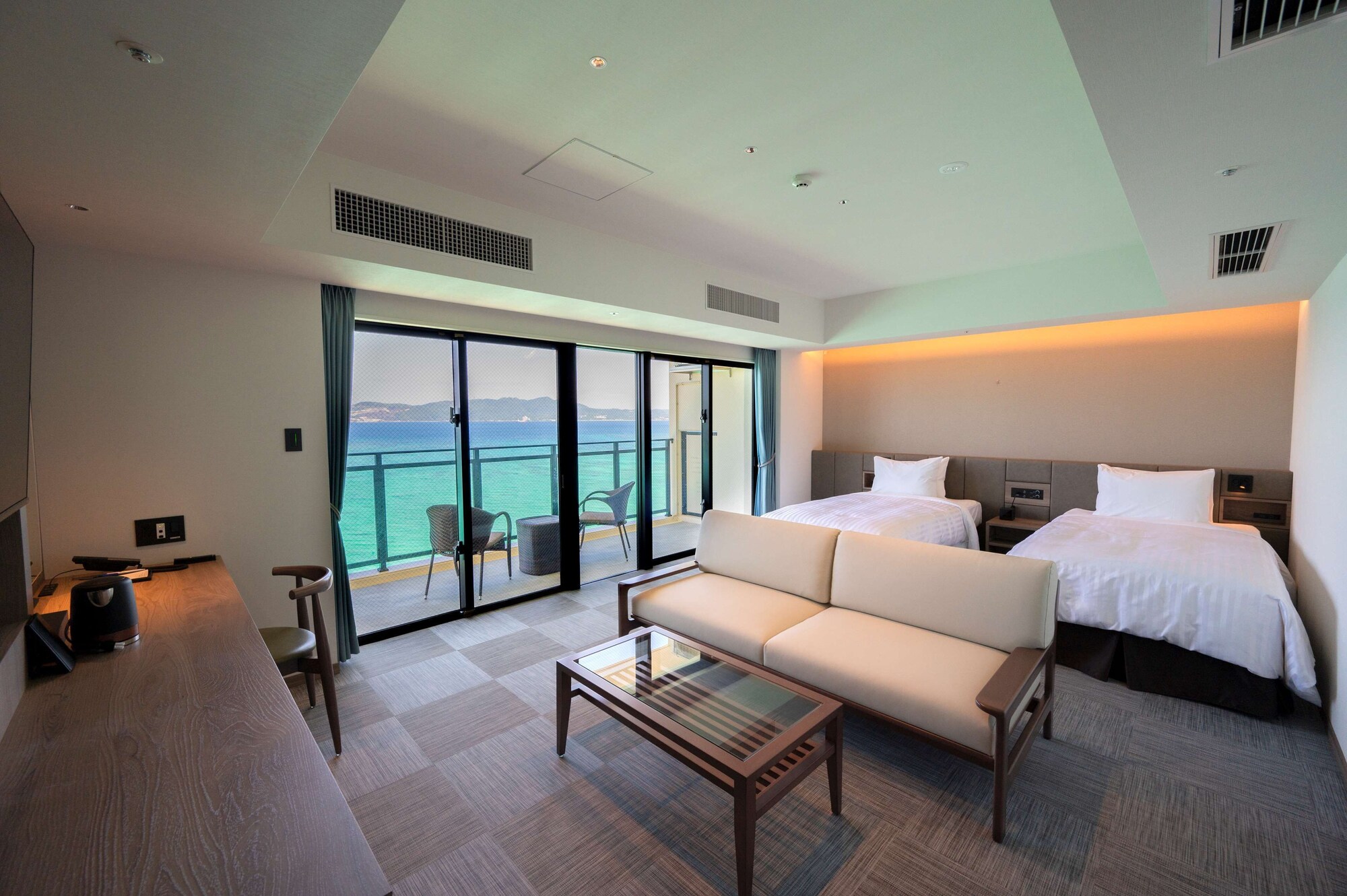 Premium, Twin Beds, Ocean Front, Balcony