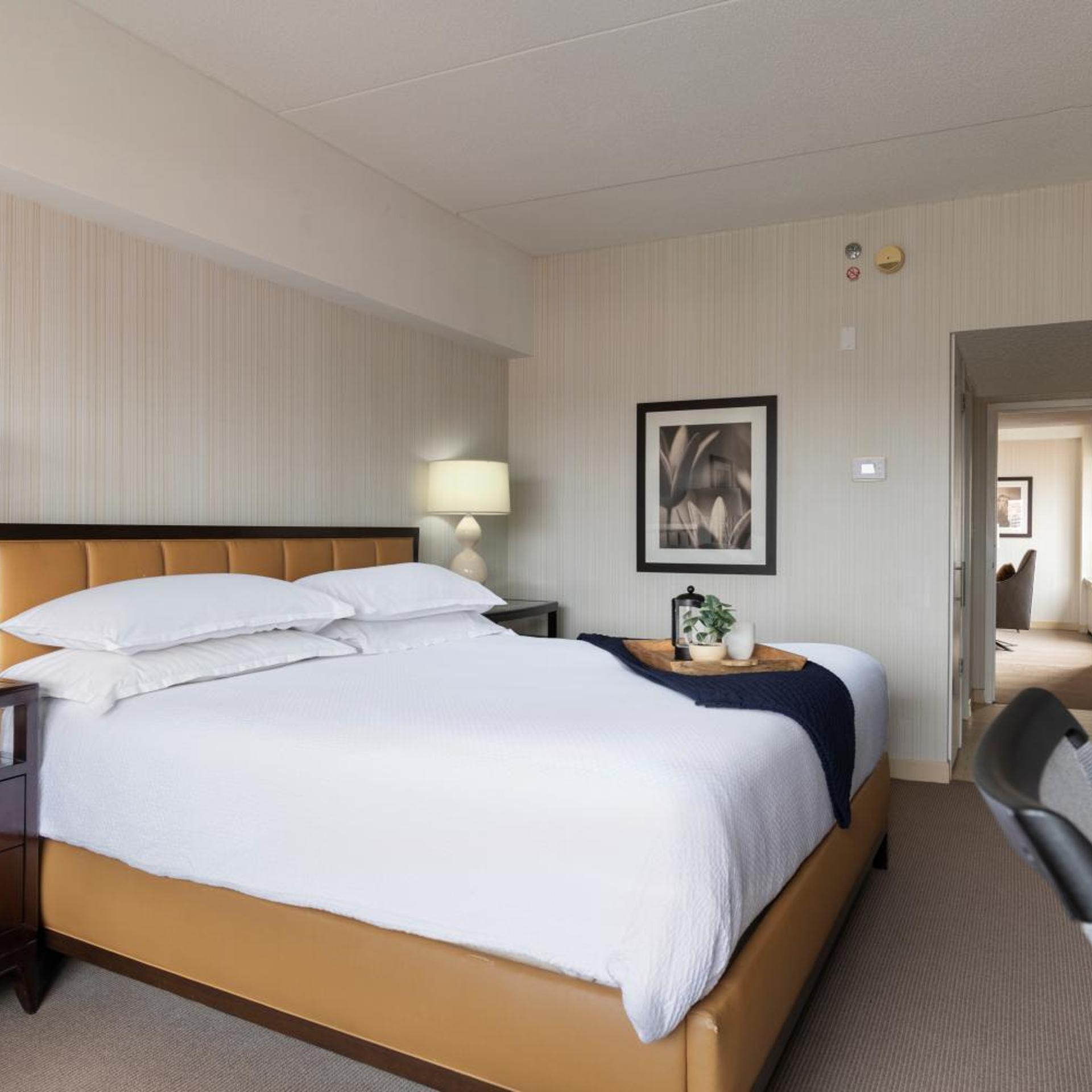 1 Bedroom, Executive, Suite, King Bed, Club Floor