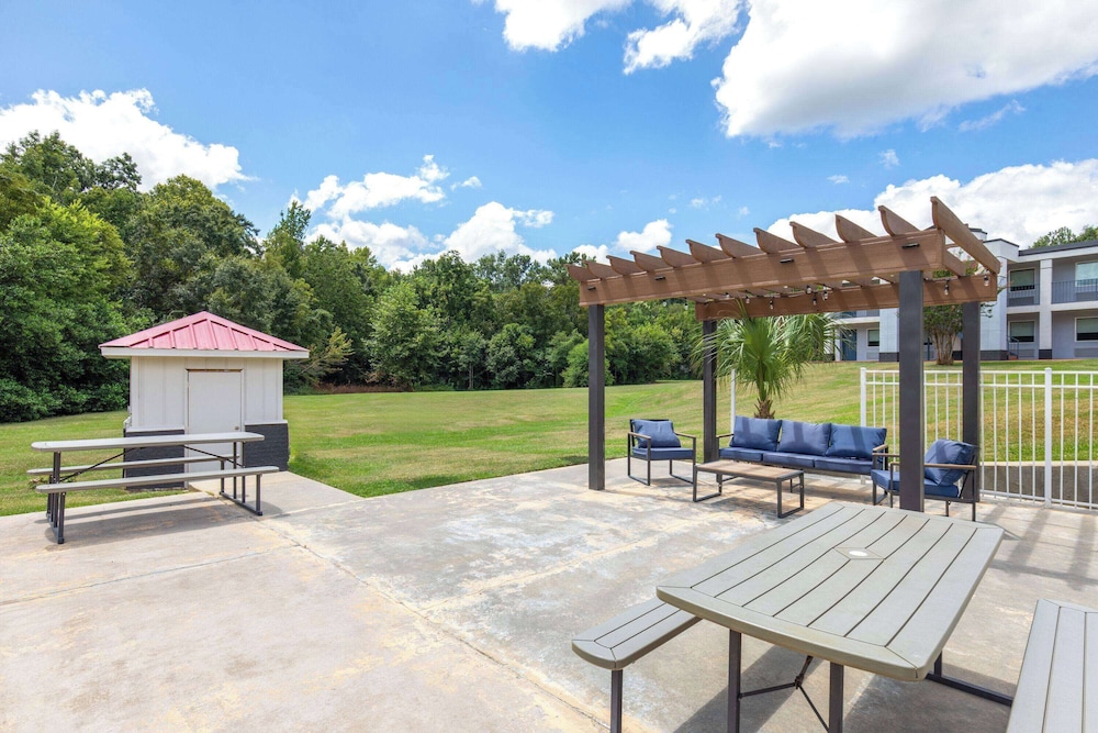 Baymont by Wyndham Dothan 39/48
