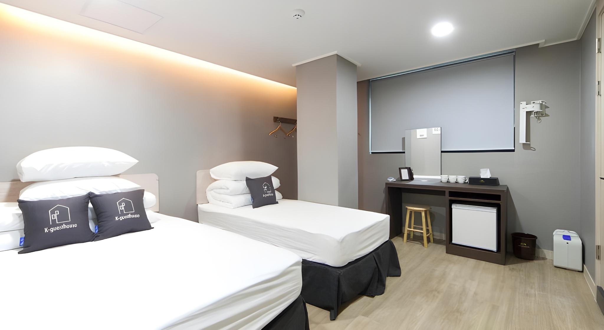 Deluxe, Twin Beds