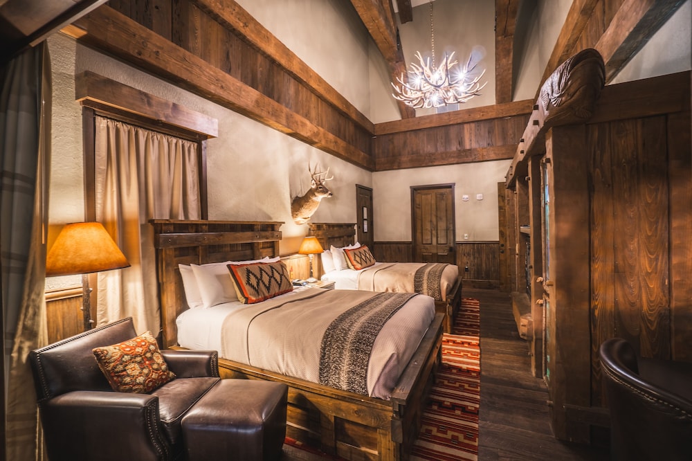Big Cypress Lodge 12/50