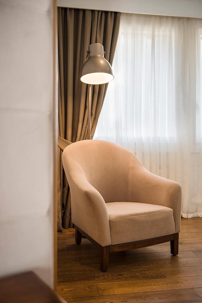 Hotel Alpha 27/47