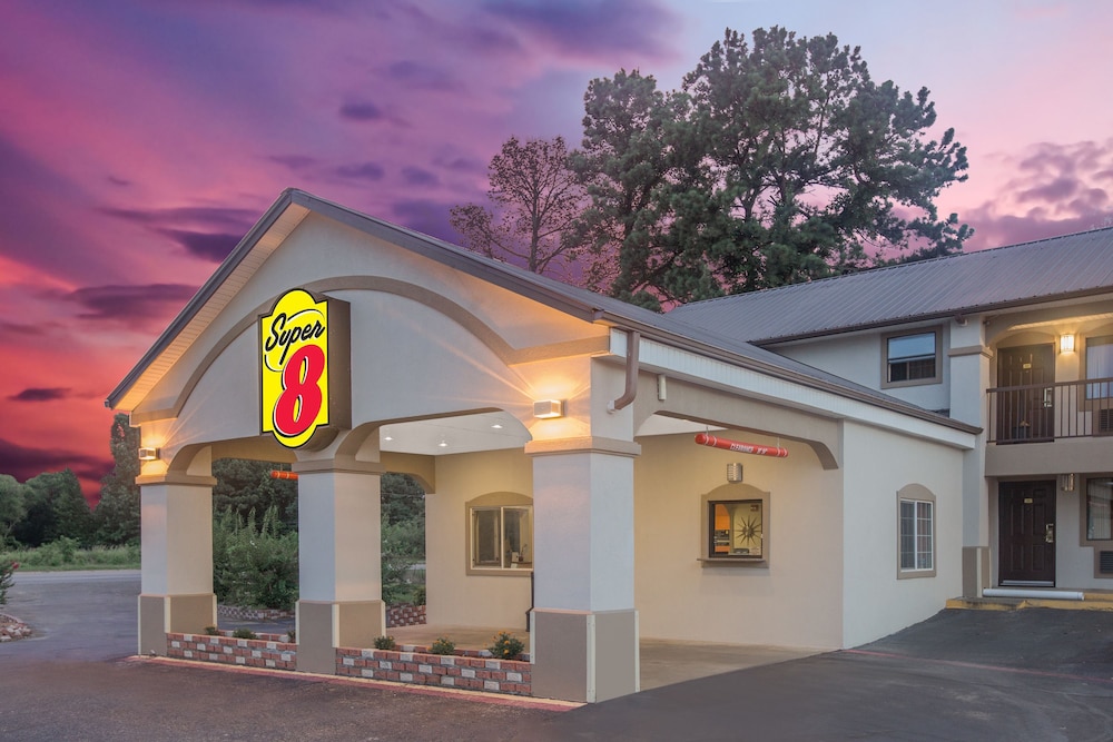 Super 8 By Wyndham Idabel 1/19