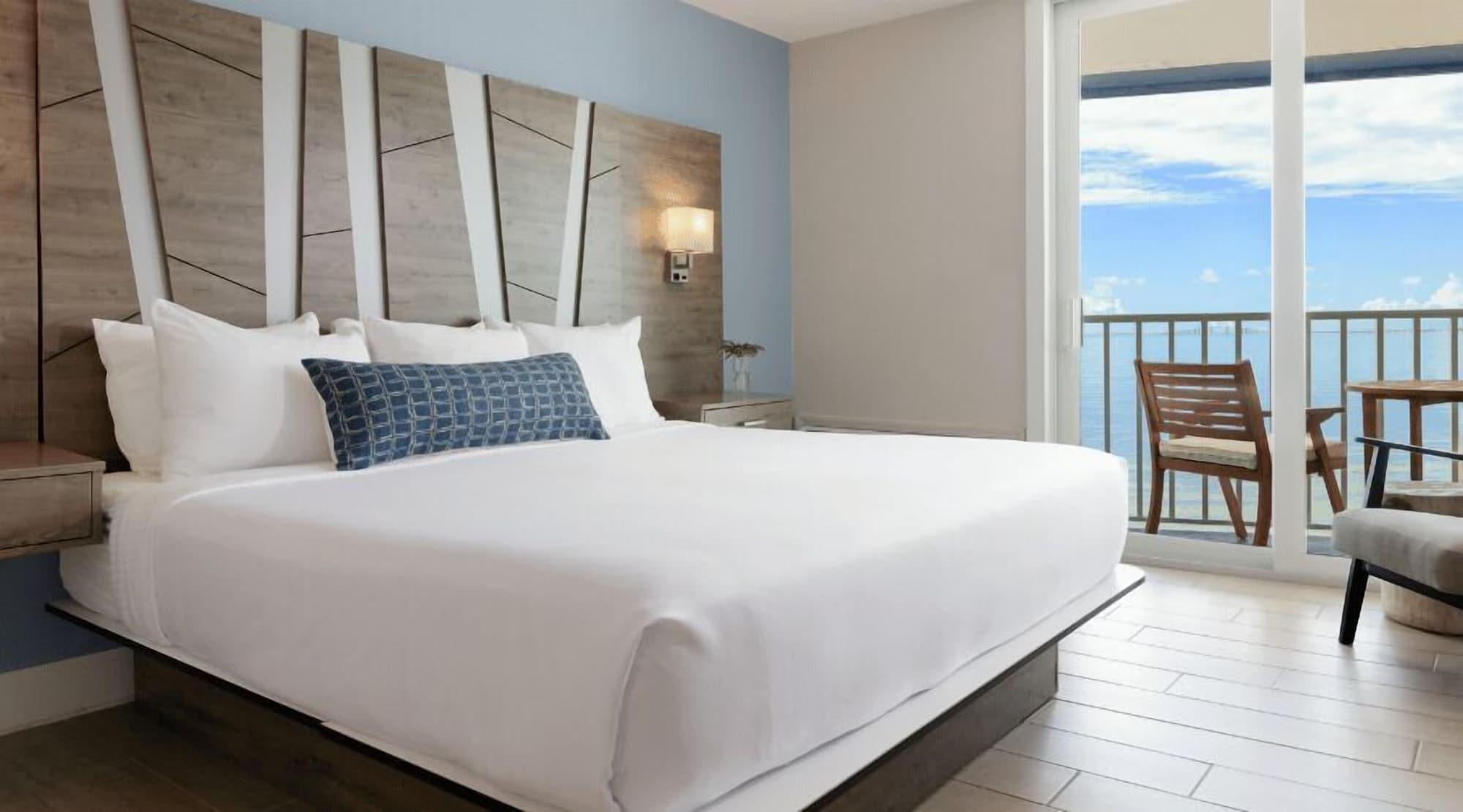 2 Bedrooms, Premier, Suite, Water Side