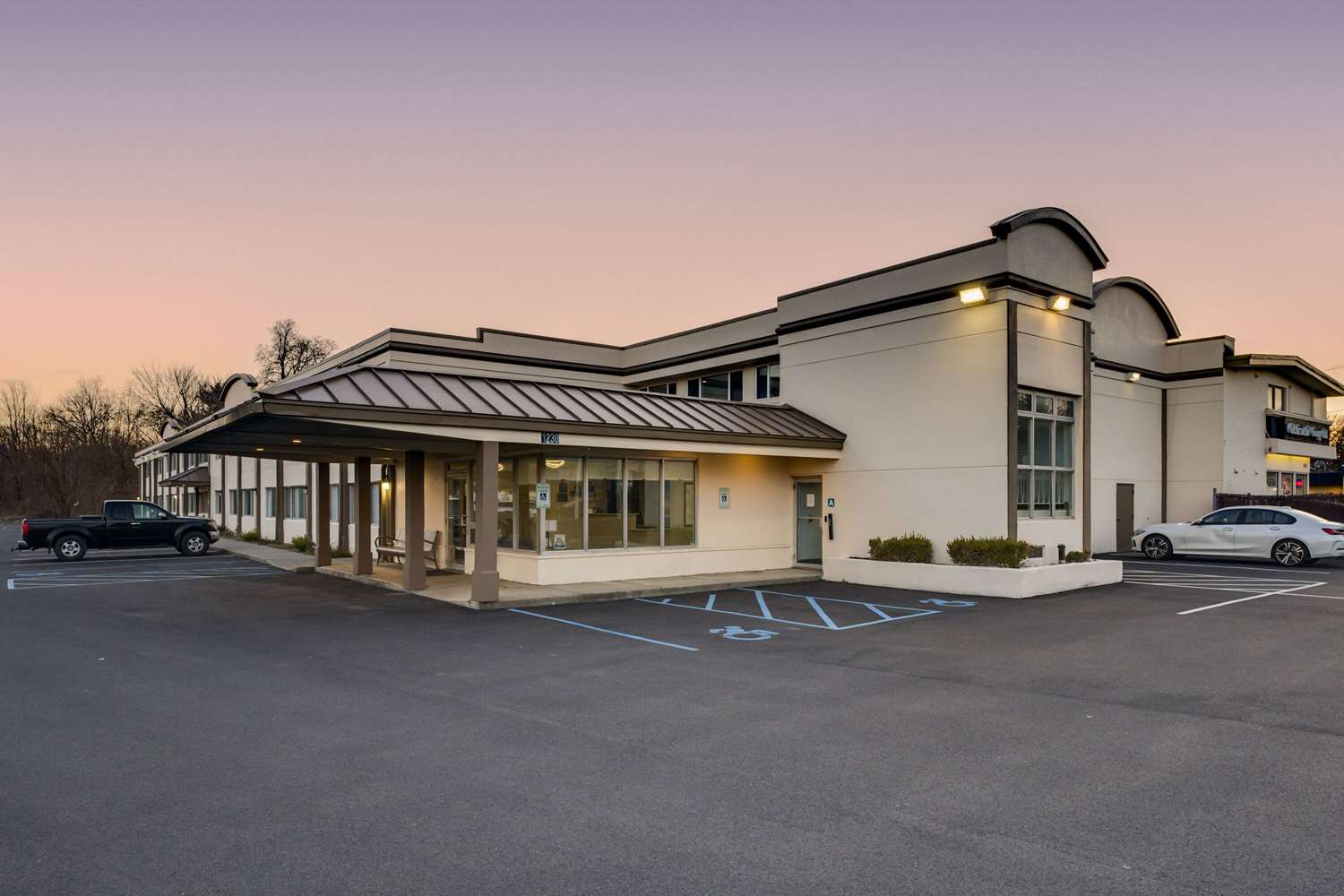 Days Inn By Wyndham Albany Suny 2/12