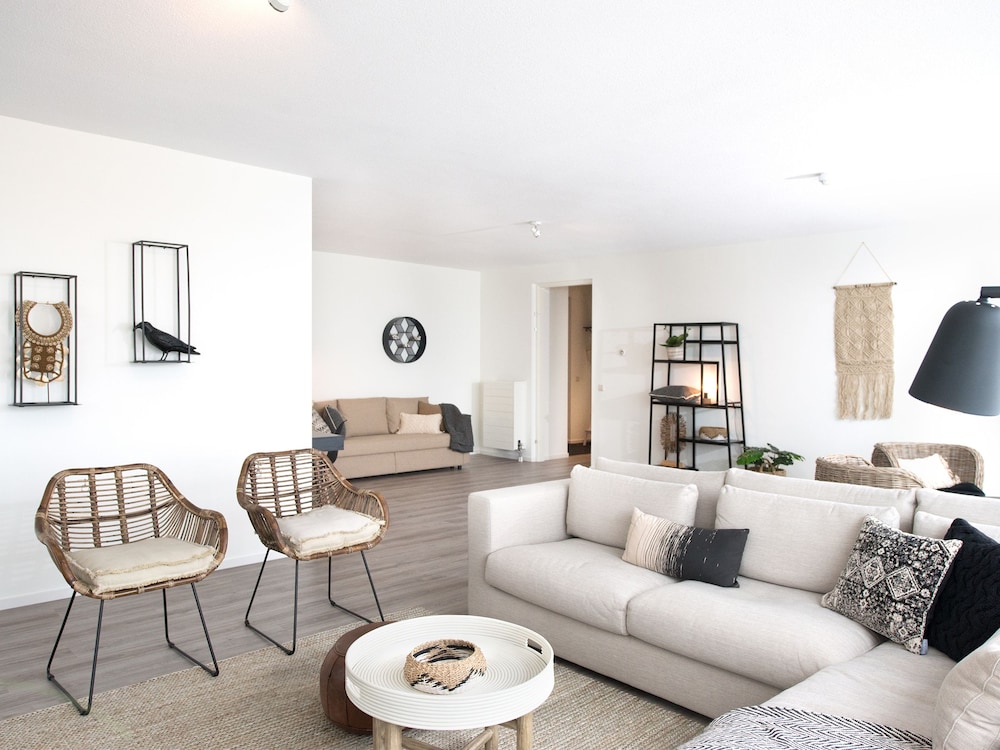 BizStay Harbour Scheveningen Apartments 32/50