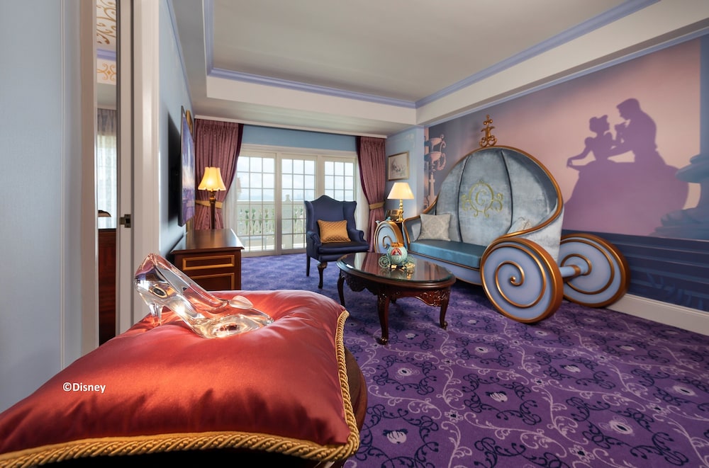 Hong Kong Disneyland Hotel 43/71