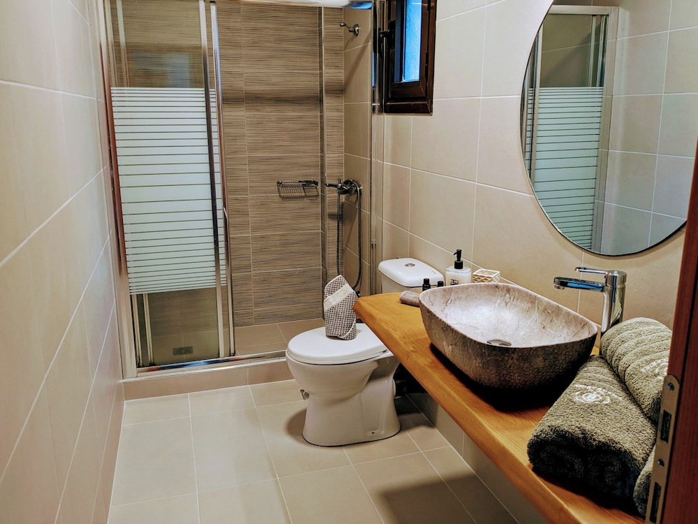 Villa Karina Near Achladies Beach 50/50