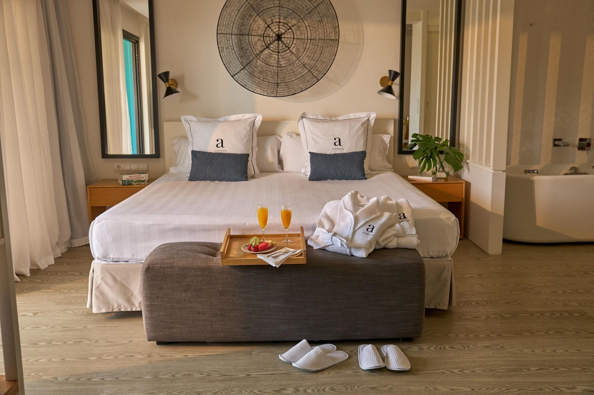 Suite, Hot Tub