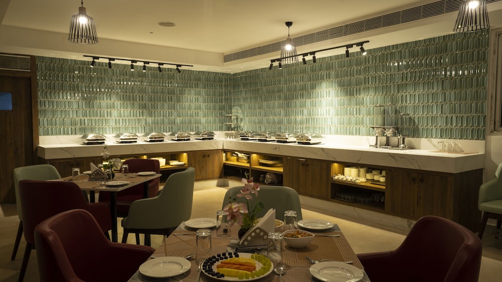 Grand Continent Secunderabad A Sarovar Portico Affiliate Hotel 13/19