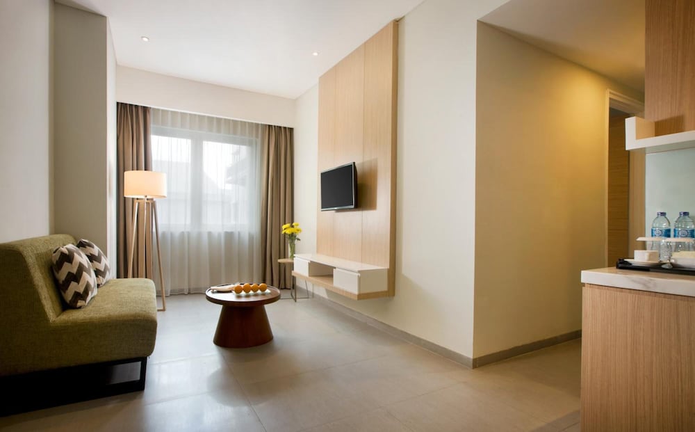 Hotel Santika Mega City Bekasi 33/49