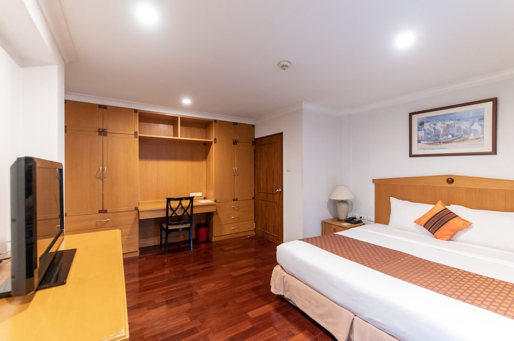 1 BEDROOM, EXECUTIVE, SUITE, BALCONY