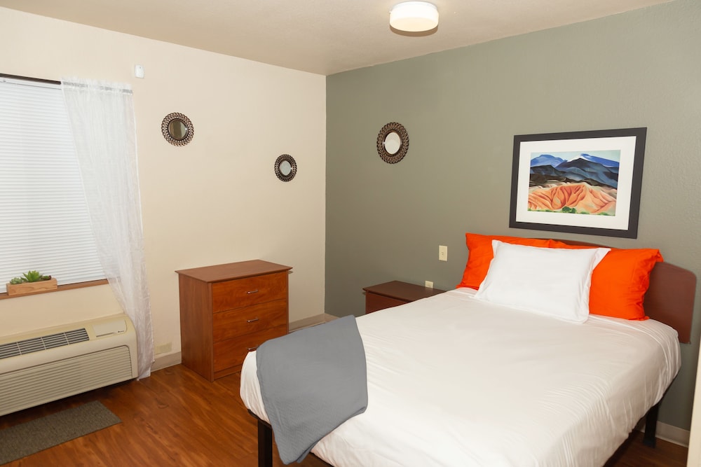 Siegel Select Alexandria (Ex Sun Suites Of Alexandria) 7/23