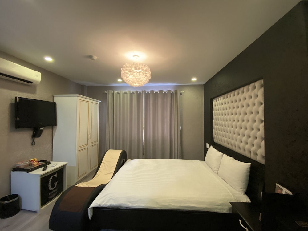 Galaxy Hotel 46/74