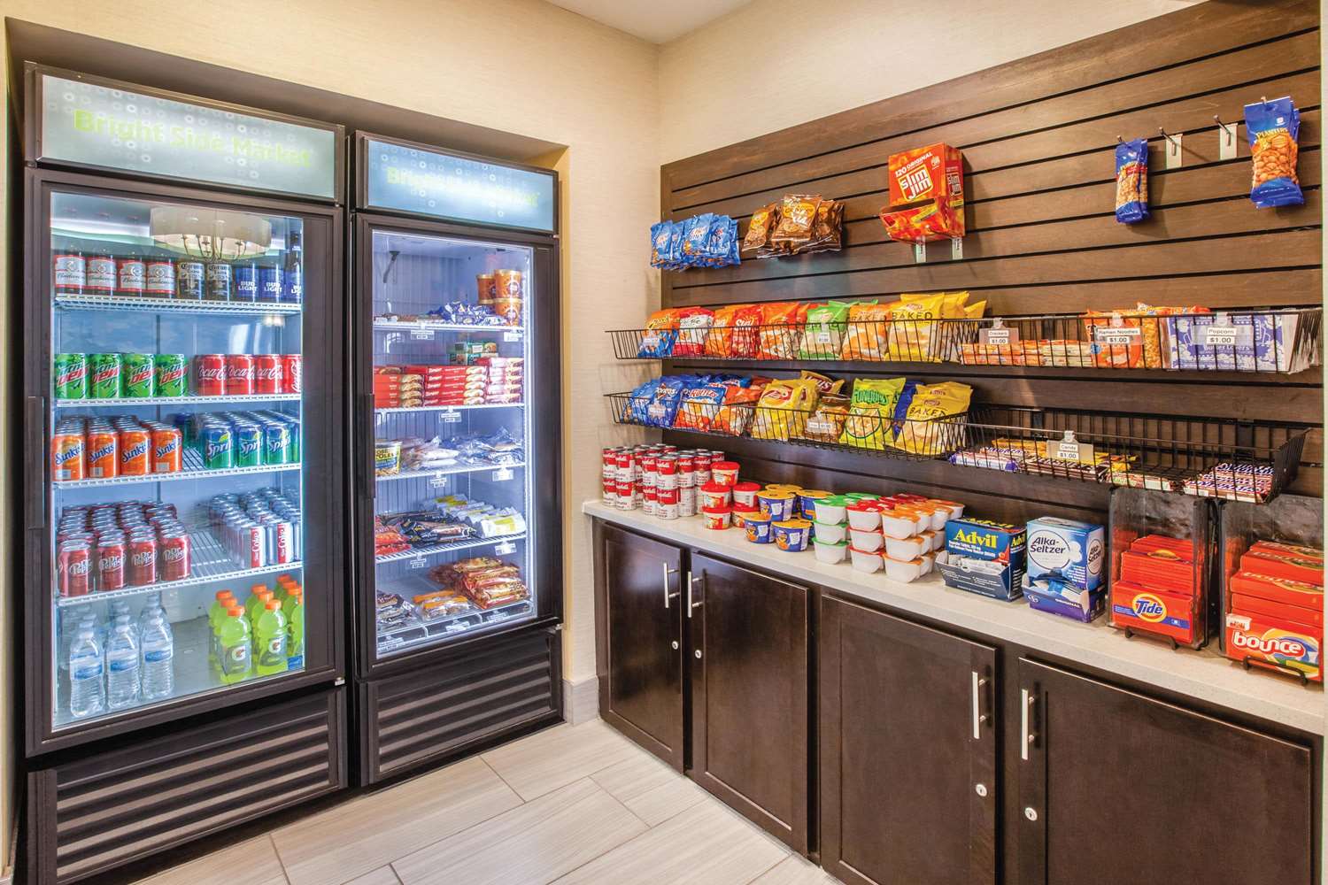 La Quinta Inn & Suites by Wyndham Cincinnati Airpt Florence 31/47