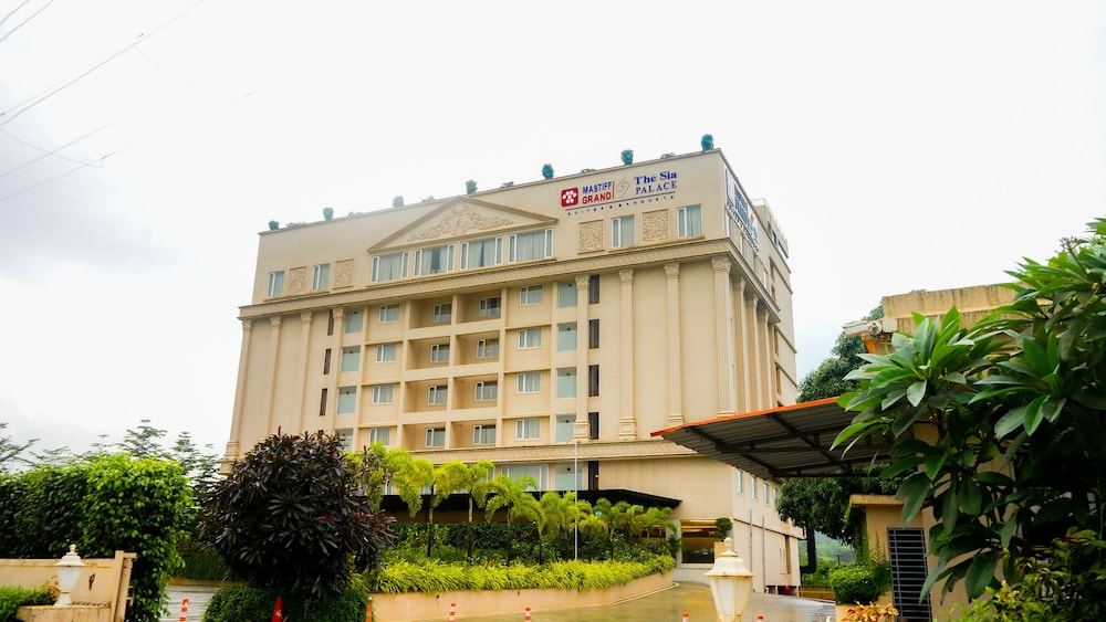 Mastiff Grand The Sia Palace Suites & Banquets, Khopoli in Khalapur