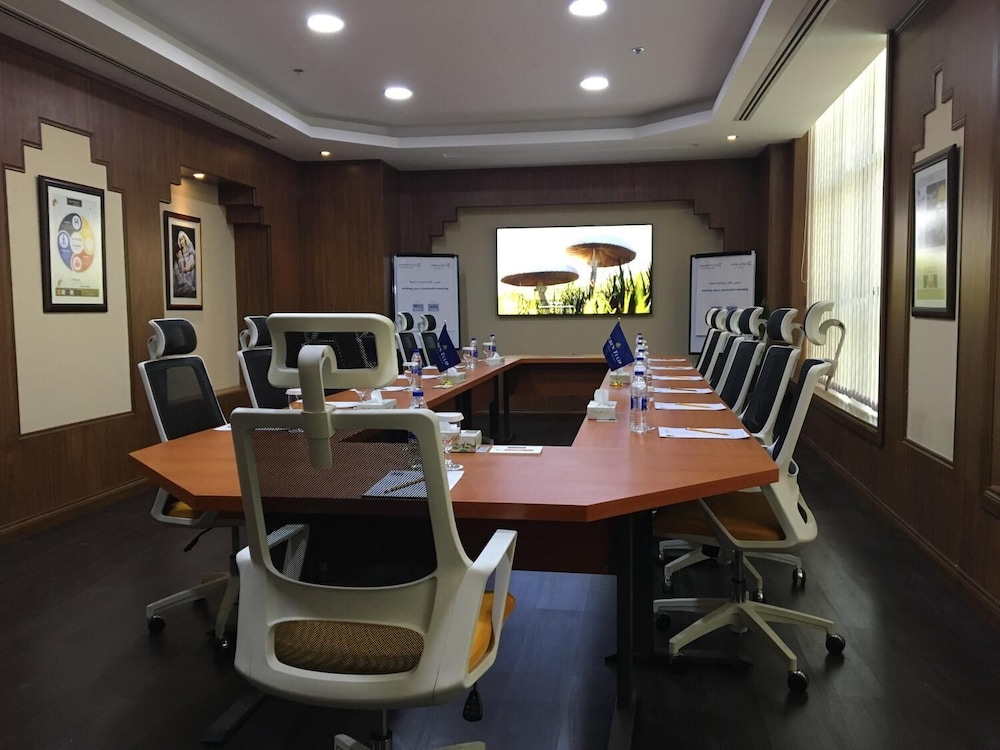 Golden Tulip Headington Ruwi Hotel 67/80